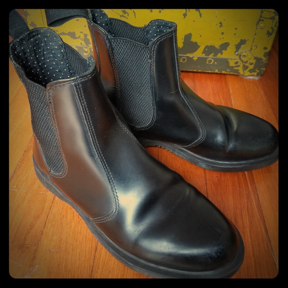 Dr. Martens Flora Chelsea boots